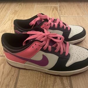 Nike Women's Dunks 6.0